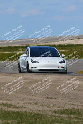 media/Apr-02-2023-Speed Ventures (Sun) [[5e759f4fdb]]/5-Tesla corsa A/session 2 Sunset/